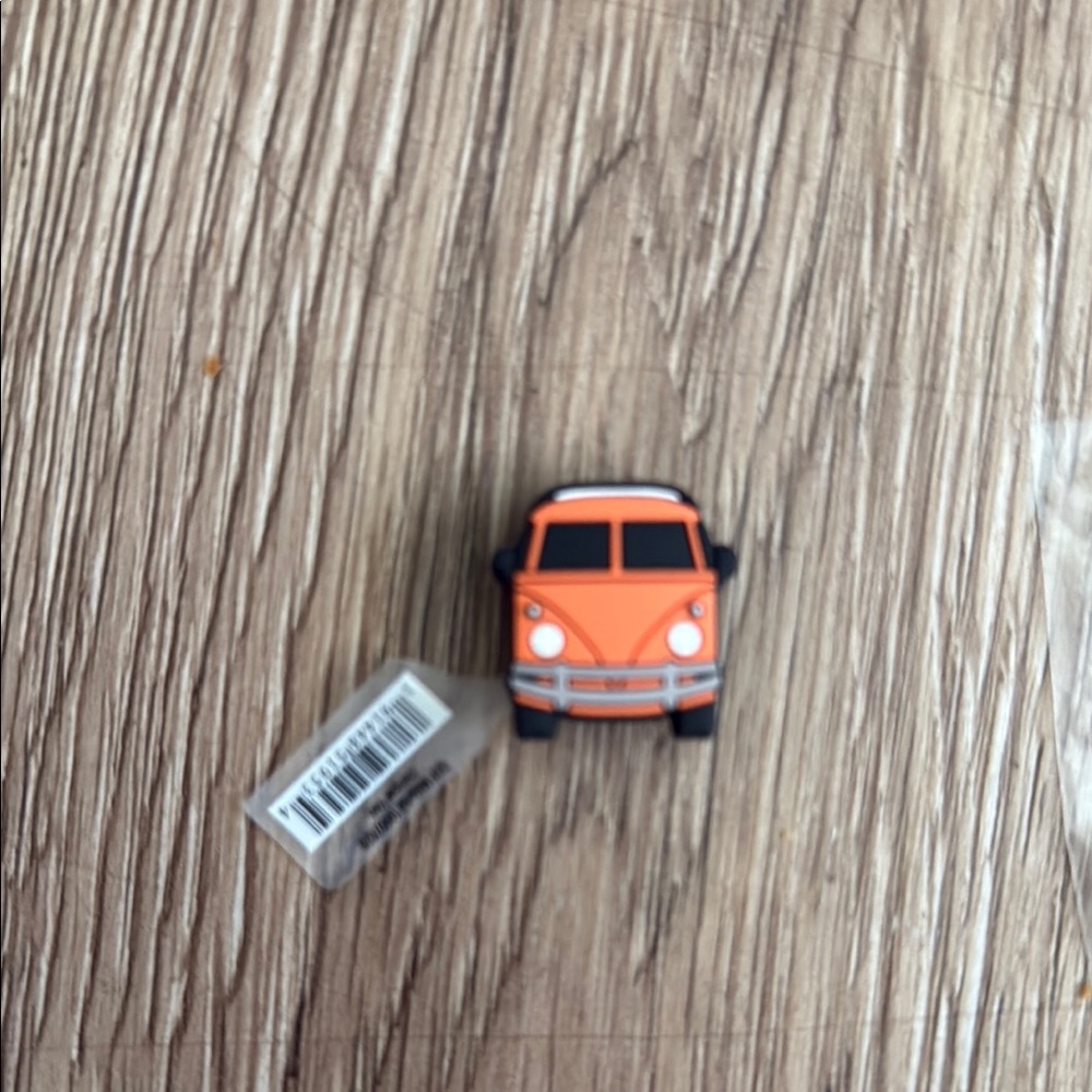 🎀20 for $15🎀 Crocs Orange van charm Jibbitz